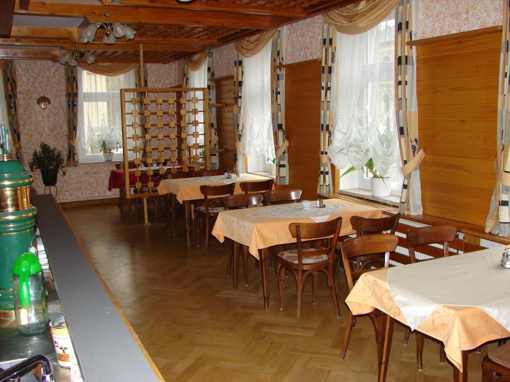 Hotel-Restaurant-Adler Reichenbach im Vogtland Exterior photo